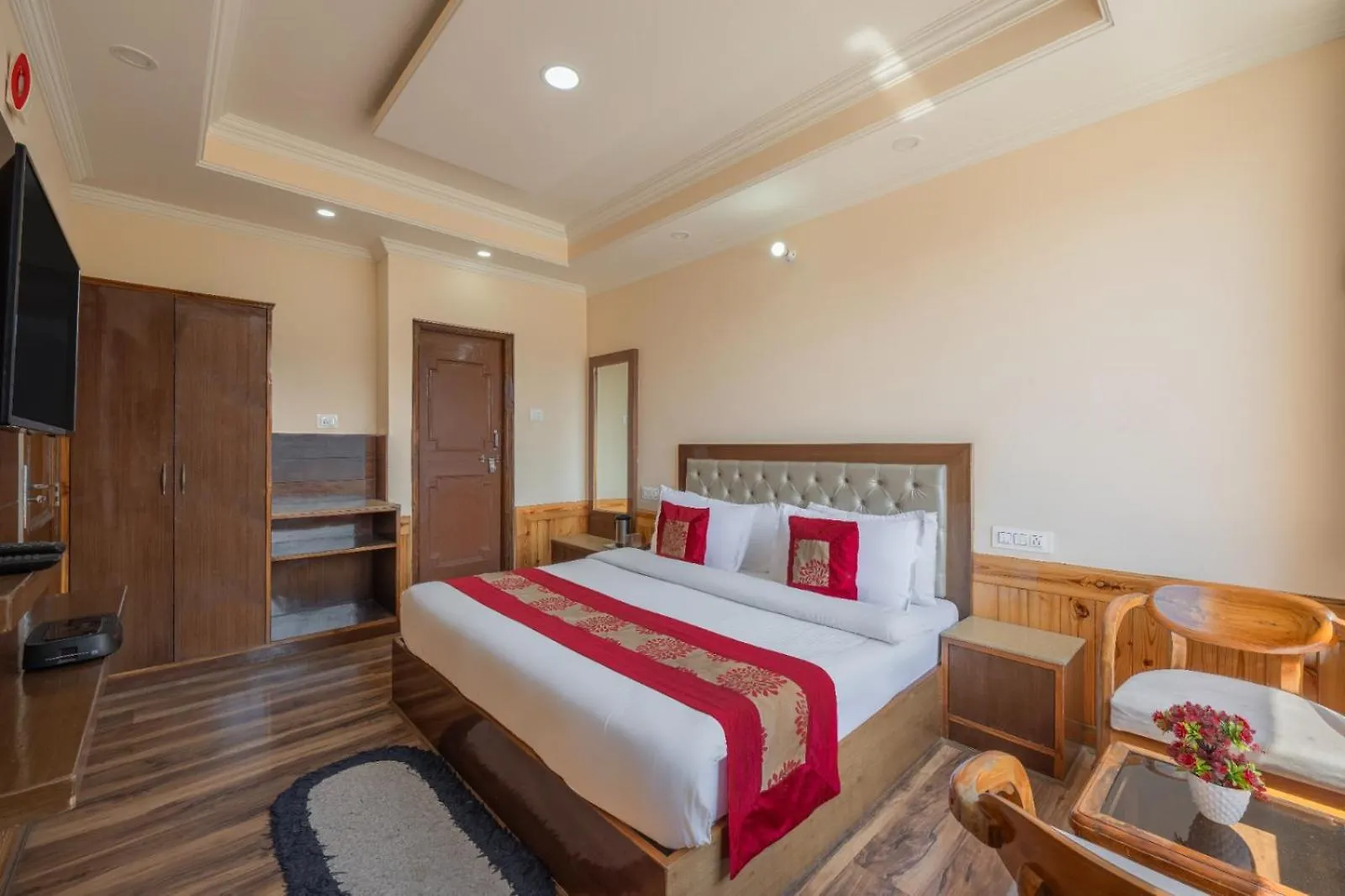 Hotel Charming Hills By Him Haults Hospitality Shimla